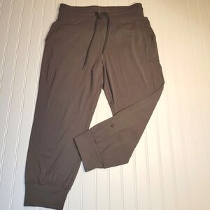 Lululemon Army Green Jogger Pant Activewear Lounge Size 10